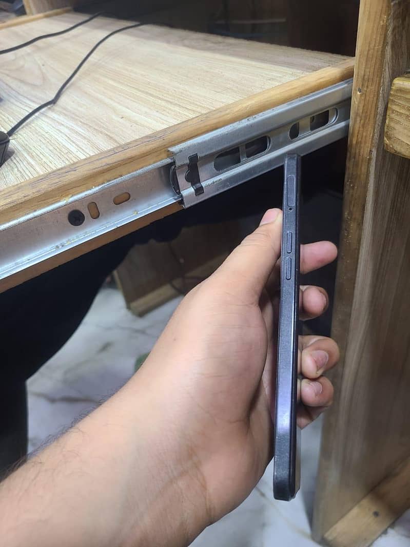 OPPO A78 0
