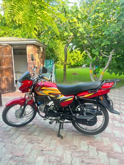 Selling 250000 pridor in 210000 Brand new bcz want to buy self start