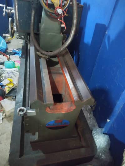 8 feet Lathe Machine With hydrolic setup for Alloy rim cut.