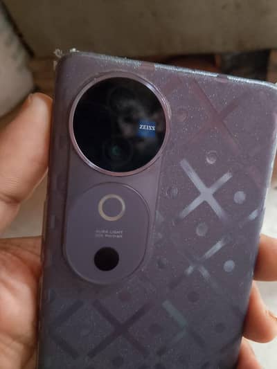 vivo v40 . . 12+12. . 256Gp. 5G exchange v60. . or. . v70