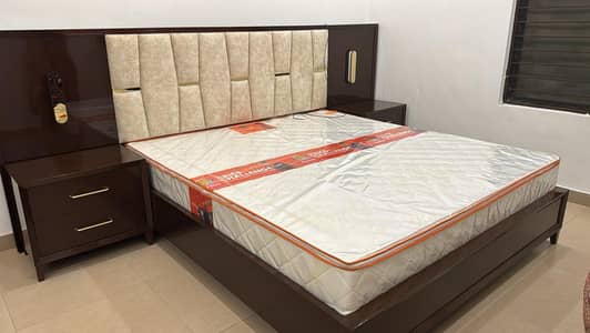 Designer Bed Set with dressing table
