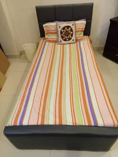 Single Bed & Dressing Table