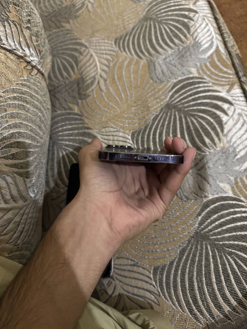 Iphone 14 pro max 2