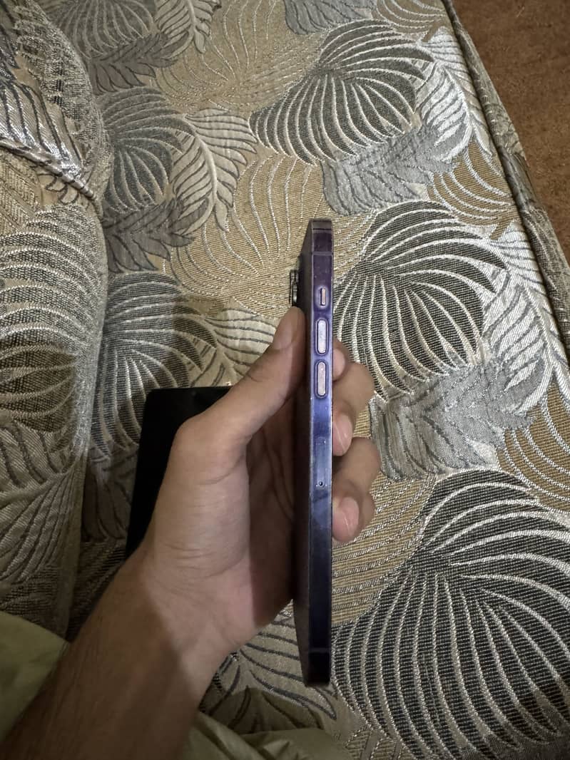 Iphone 14 pro max 4