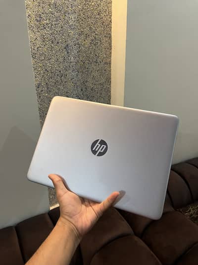 Hp elitebook 840 8/256 SSD brand new condition