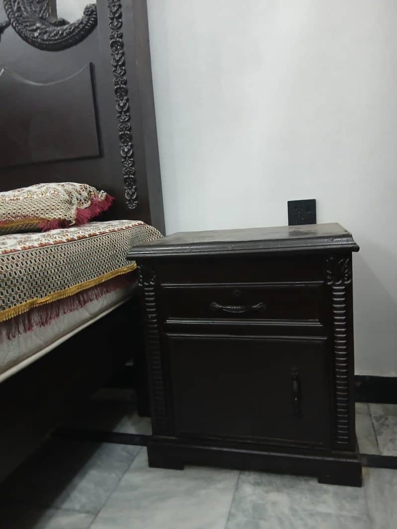 without mattress 1