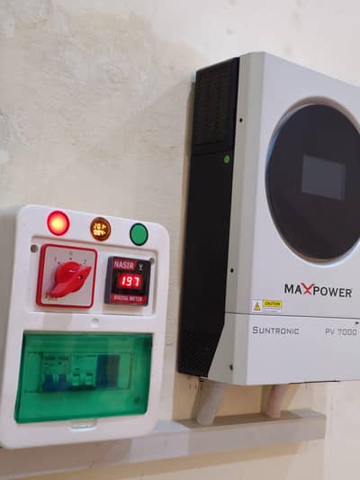 Solar Max power hybrid inverter PV 7000 pro urgent for sale