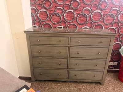 Drawer dresser