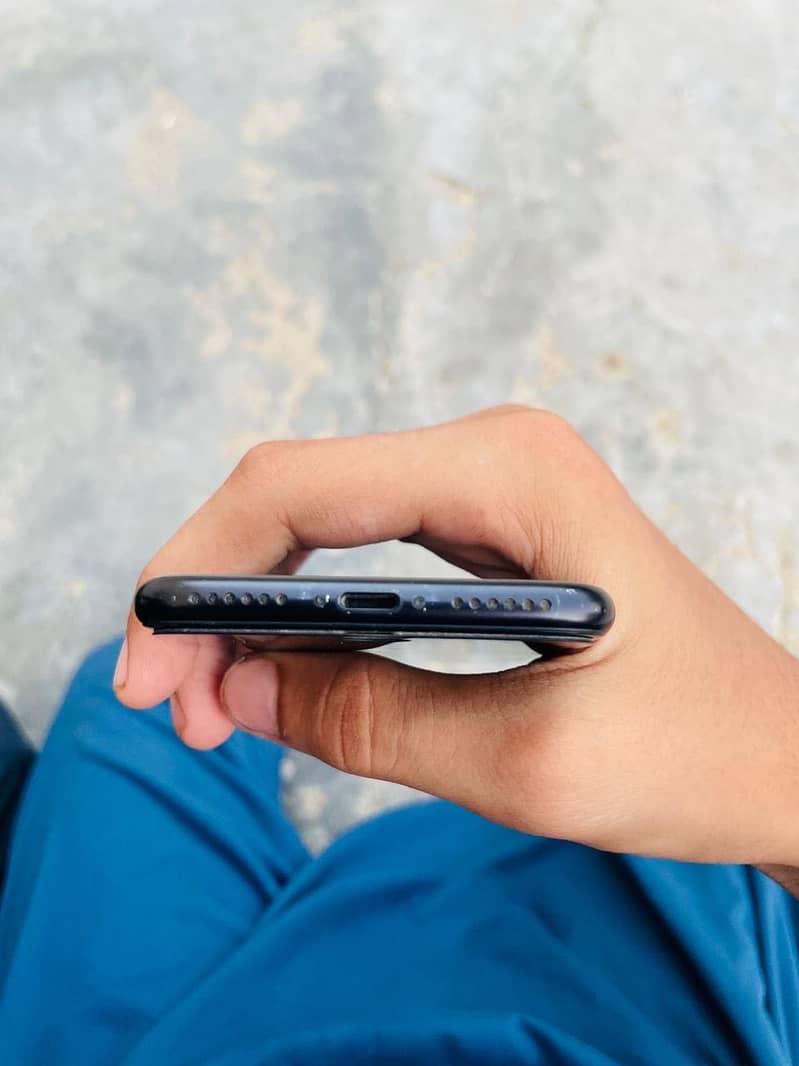 Apple iPhone SE 3