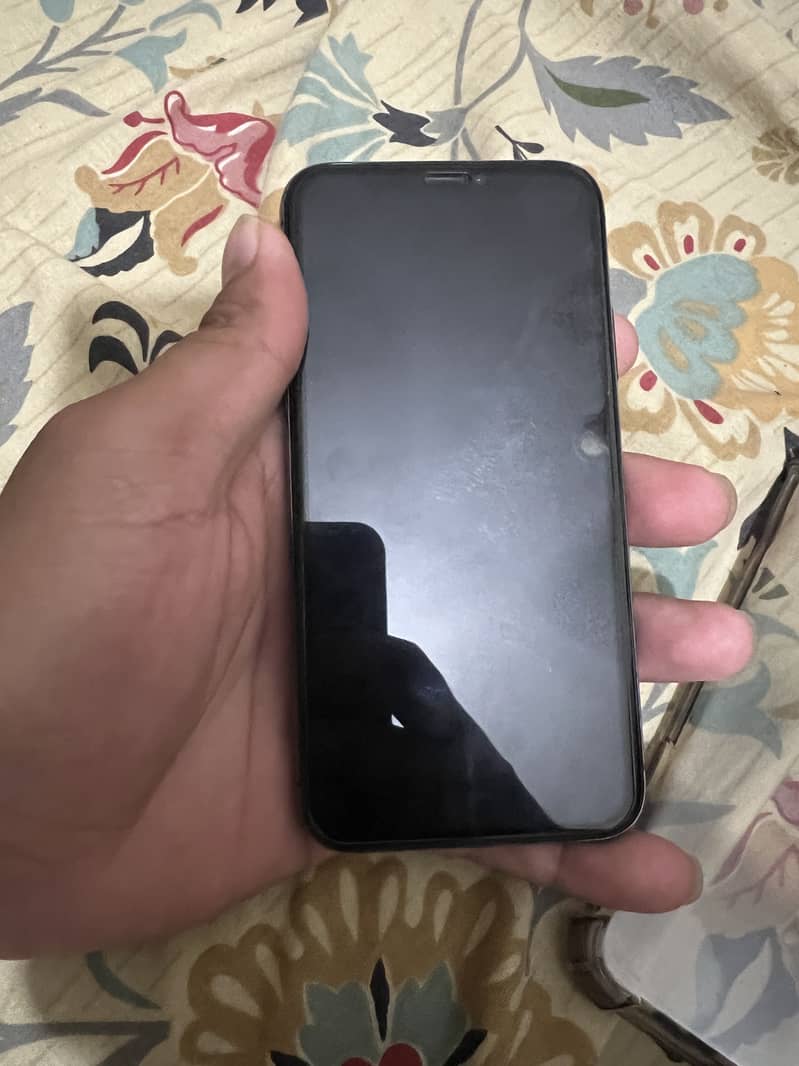 Apple iPhone X 3