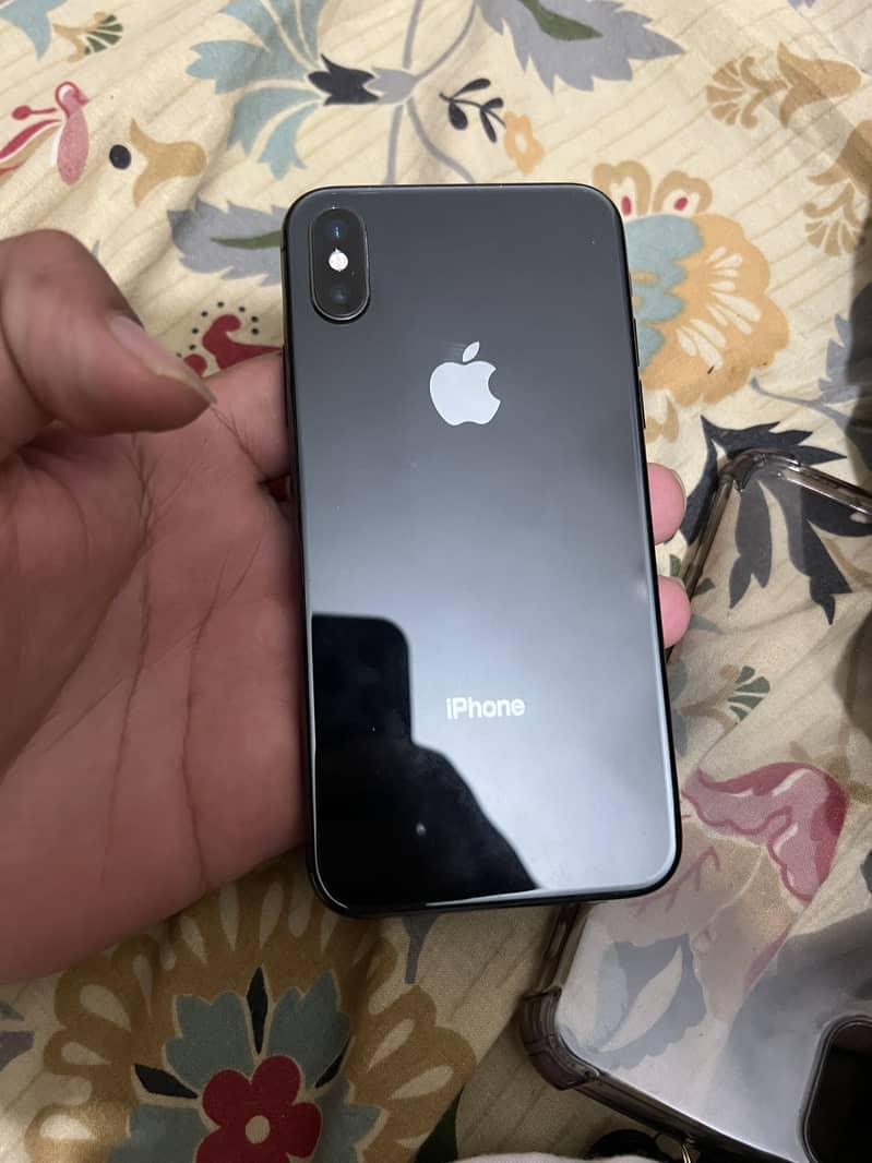 Apple iPhone X 4