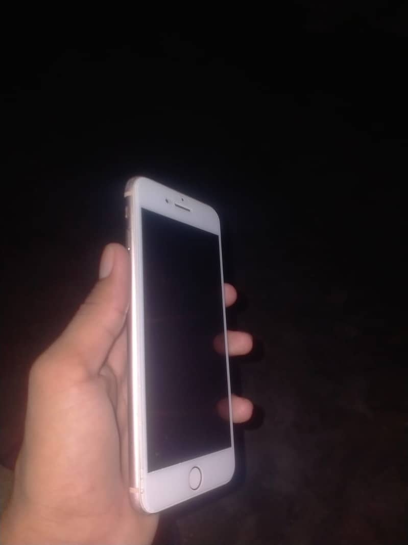 Apple iPhone 8 Plus 0