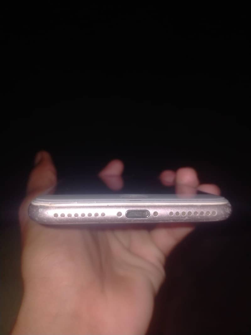 Apple iPhone 8 Plus 5
