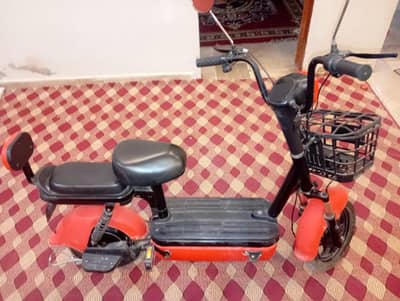 Eevee Electric Scooty