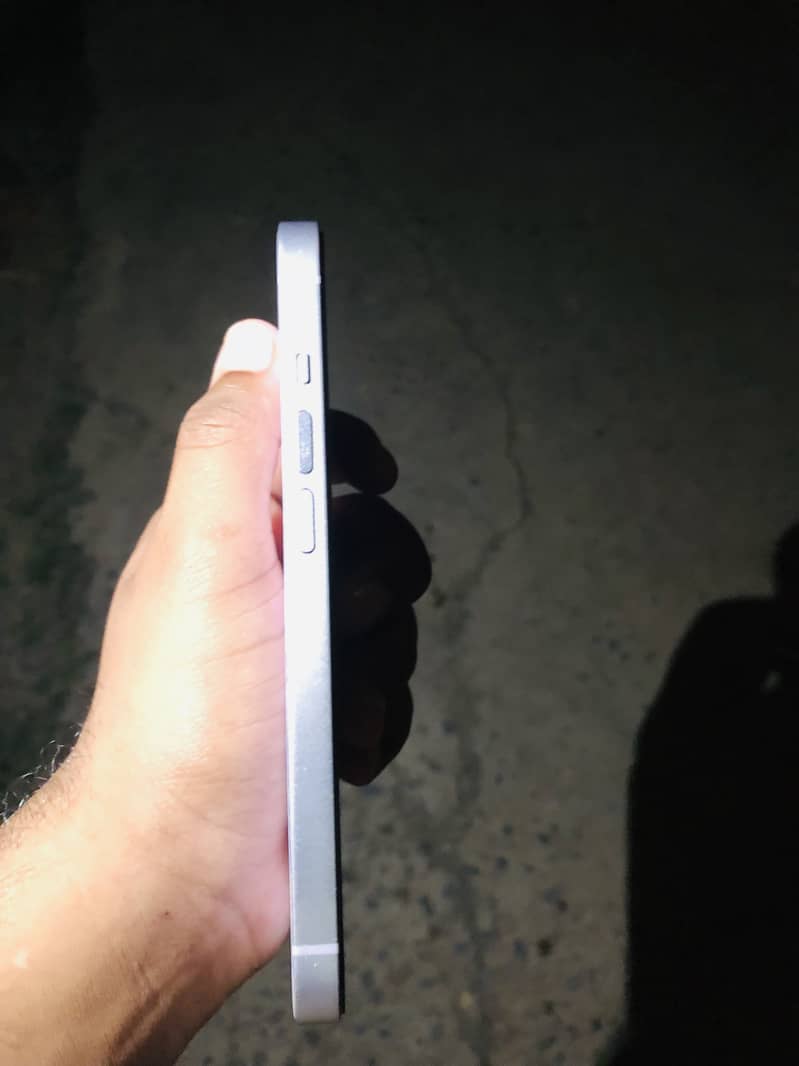 Apple iPhone 14 6