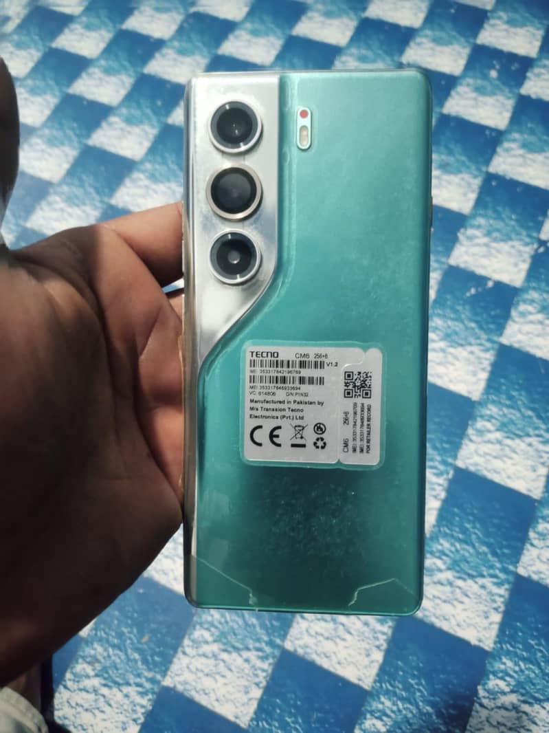 Tecno CAMON 40 Pro 0