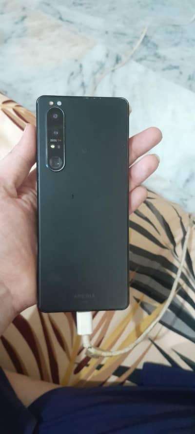 Xperia Sony k mob h urgent sale krna h