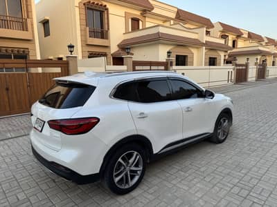 MG HS 2021