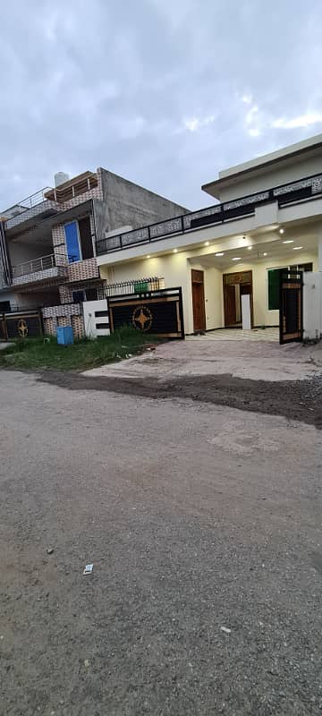 8 Marla Single Story House available