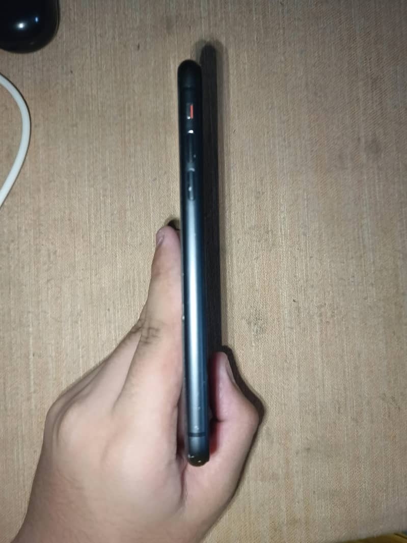 Apple iPhone 11 2