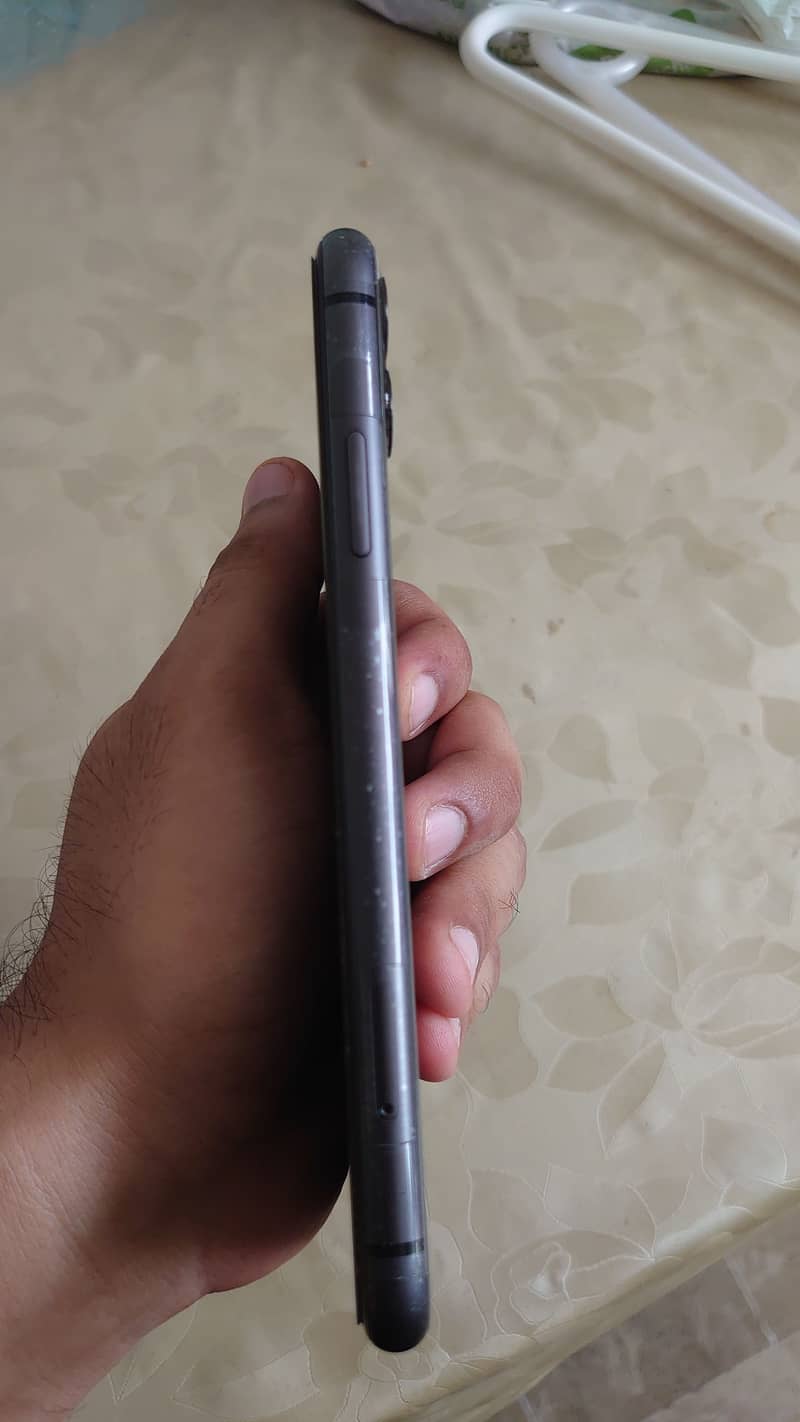 Apple iPhone 11 5
