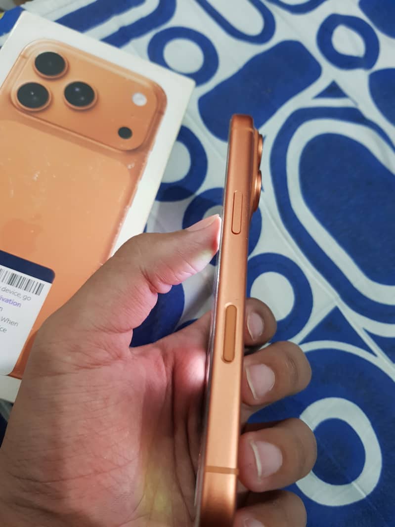 Apple iPhone 17 Pro 1