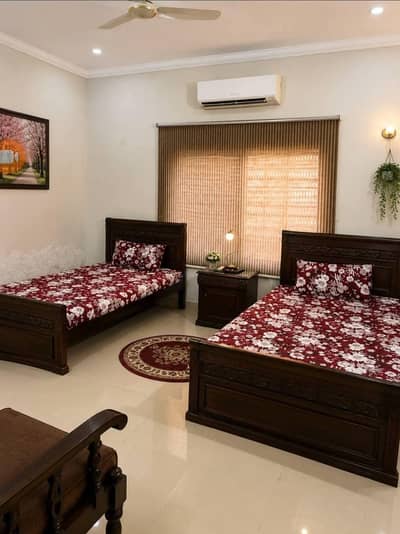 1 kanal fully furnished ground floor