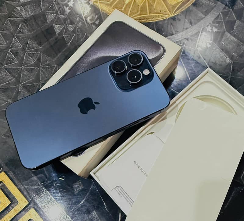 Apple iPhone 15 Pro Max 1