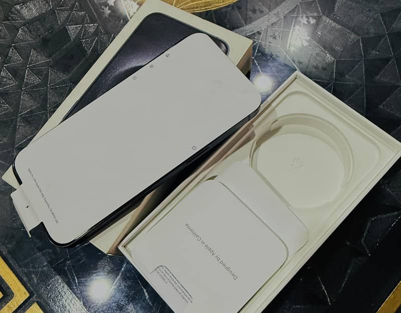 Apple iPhone 15 Pro Max 4