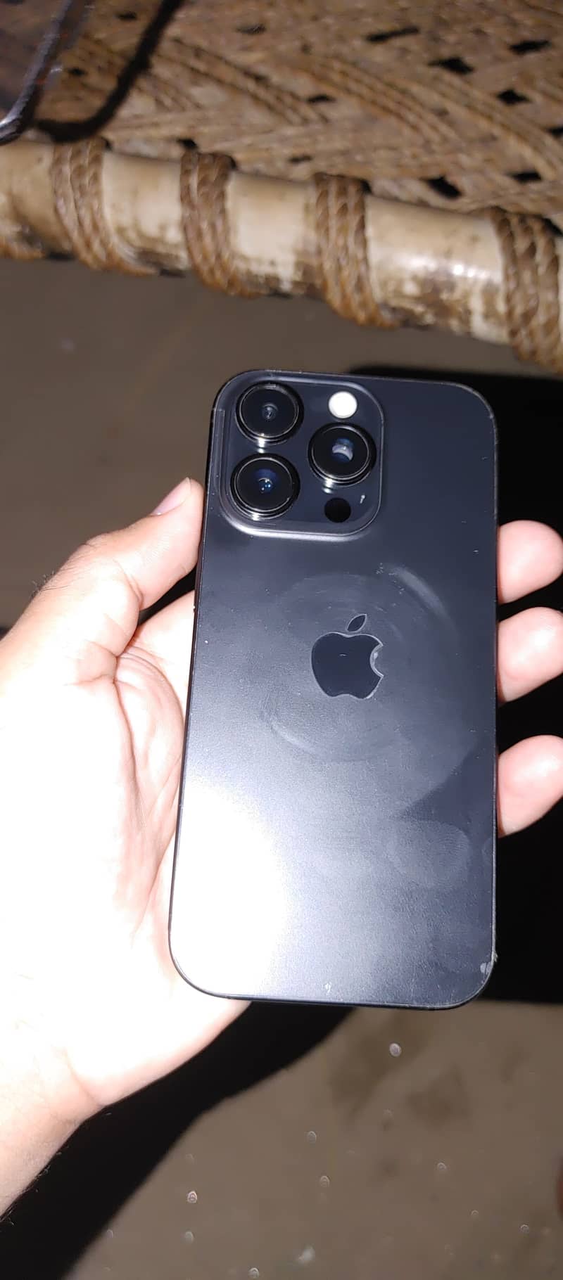 Apple iPhone 16 Pro 3