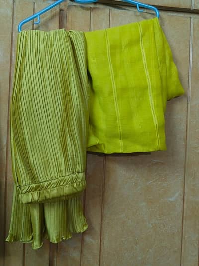New Western Style Suit – Beautiful Green Color | Unstitched