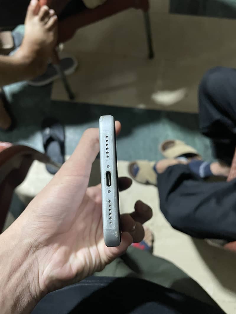 Apple iPhone 17 Pro Max 5