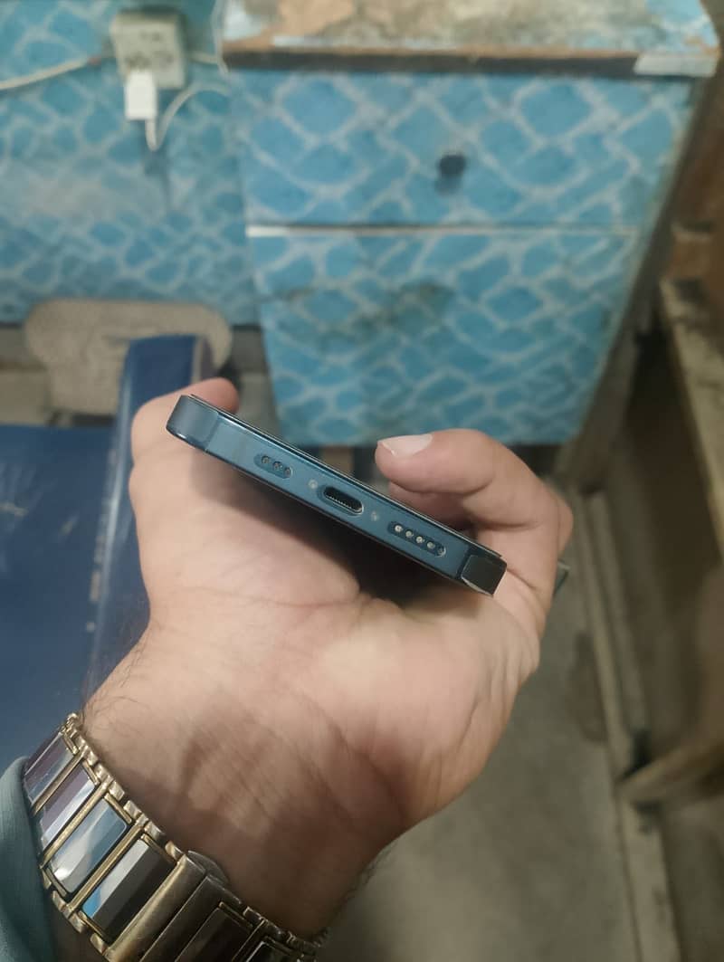 Apple iPhone 13 mini 5