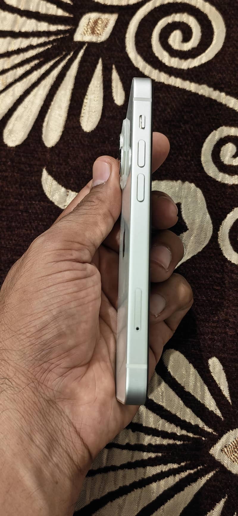 Apple iPhone 13 2