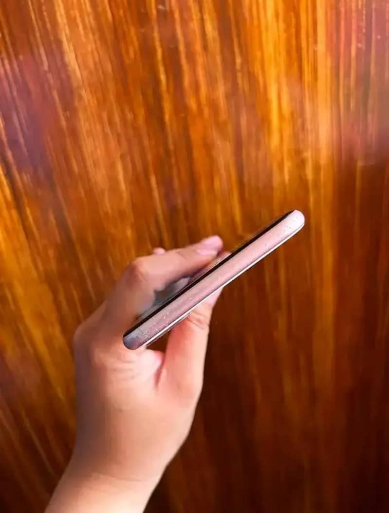 Apple iPhone 7 plus 2