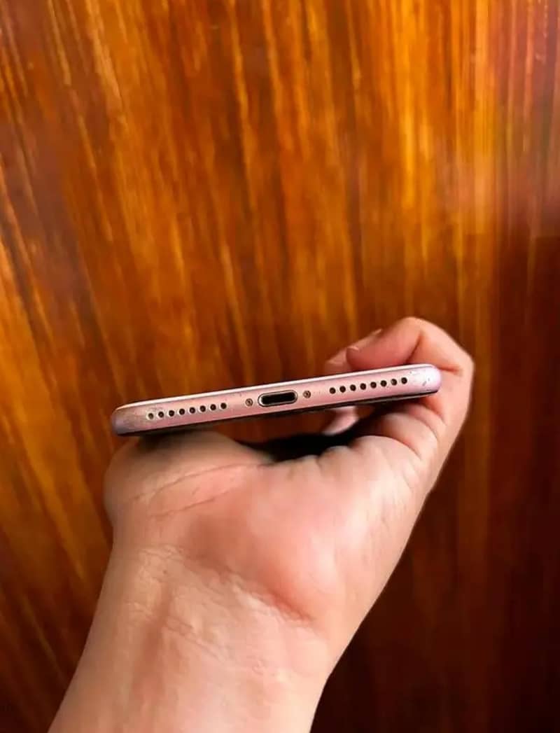 Apple iPhone 7 plus 3