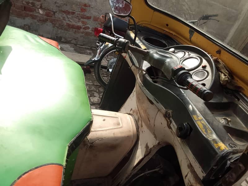 سازگار 11 ماڈل کالا انجن کنڈیشن اے پلس 2