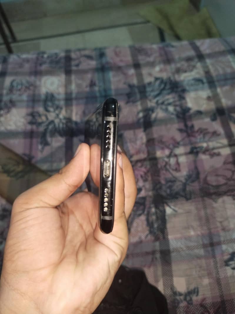 One Plus 6T 3