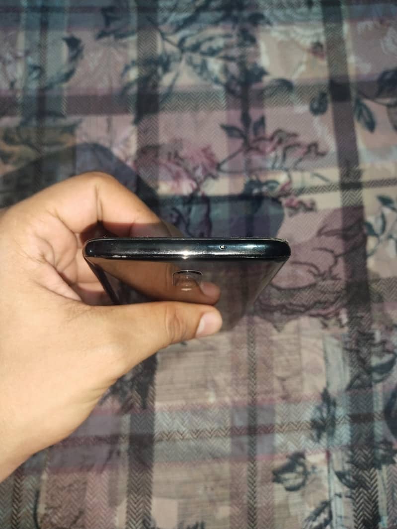 One Plus 6T 5