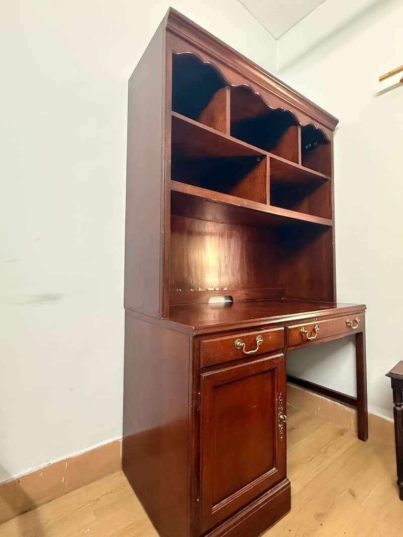 Study table 0