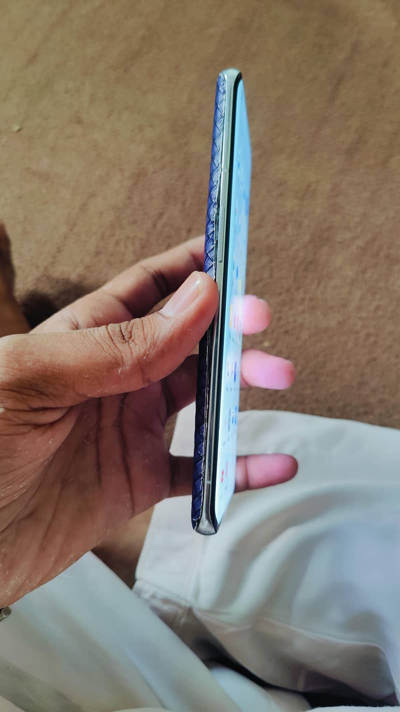 One Plus 9 Pro 7