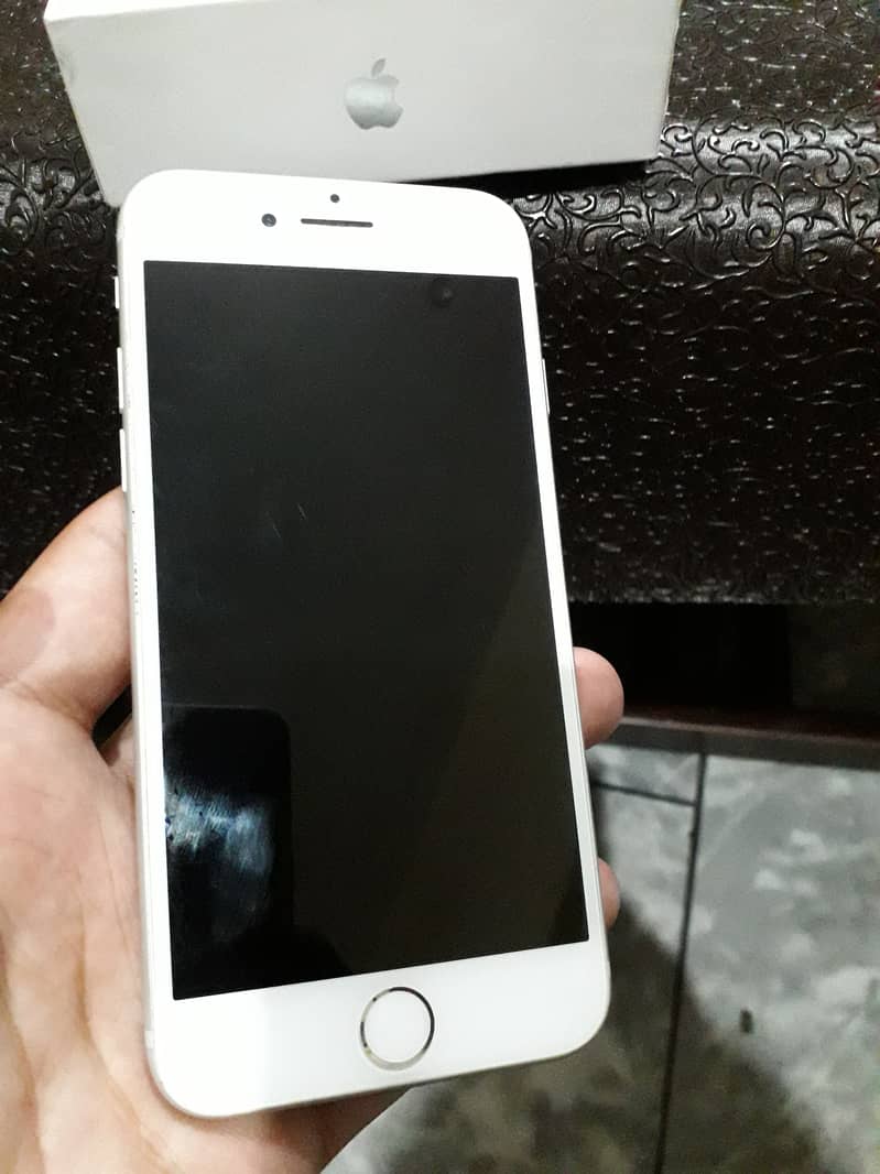 Apple iPhone 7 4