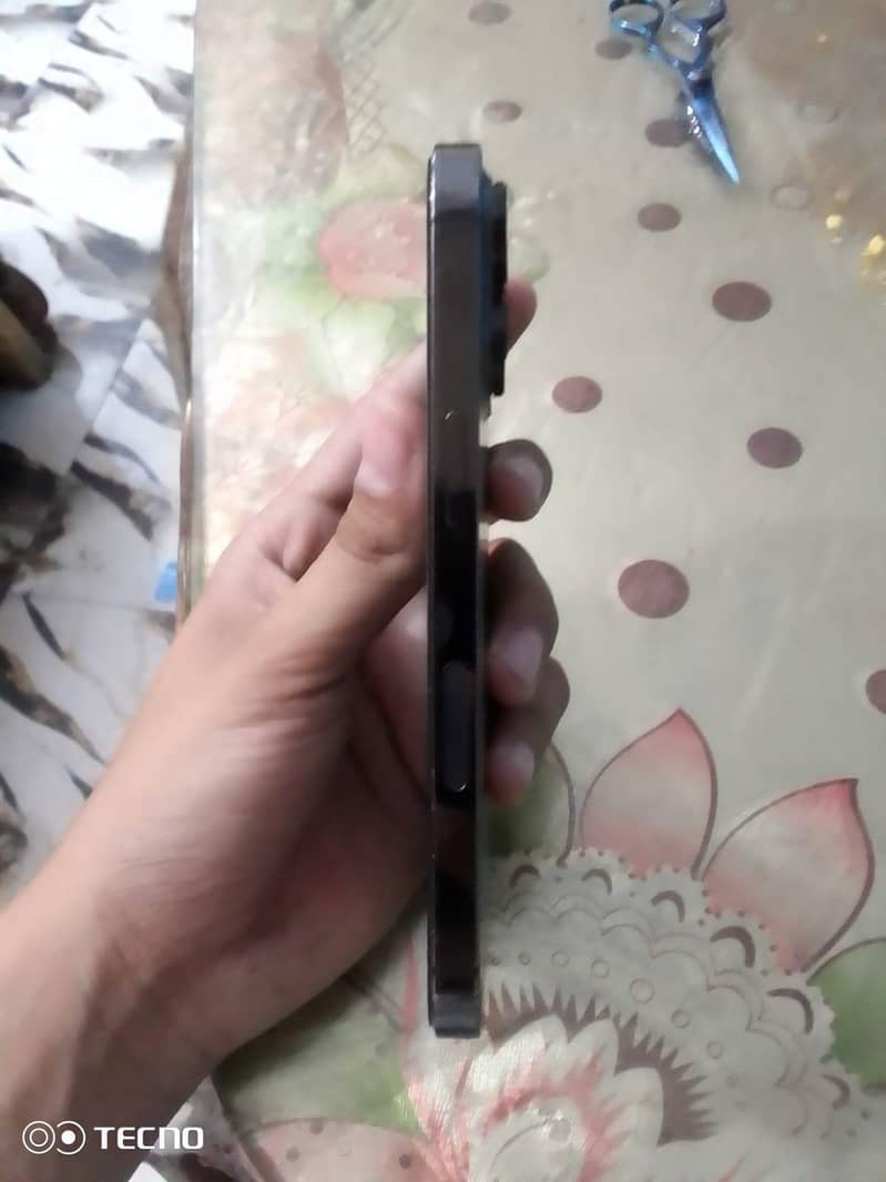 iPhone 13 Pro 2