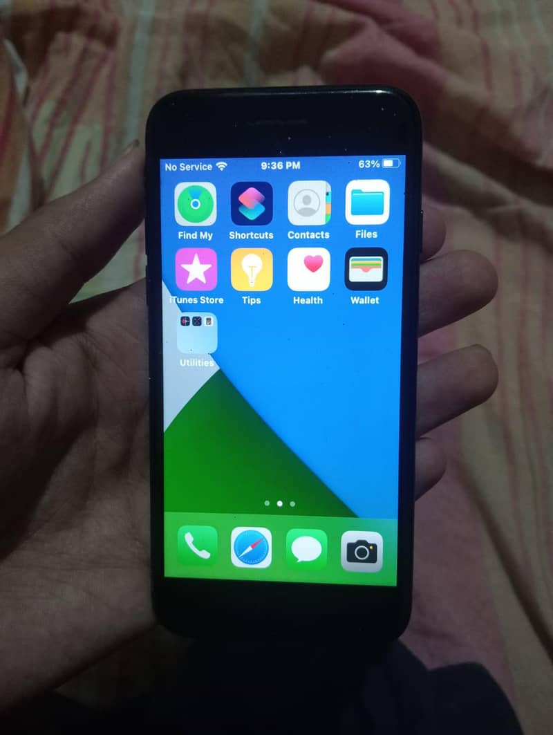 Apple iPhone 7 1