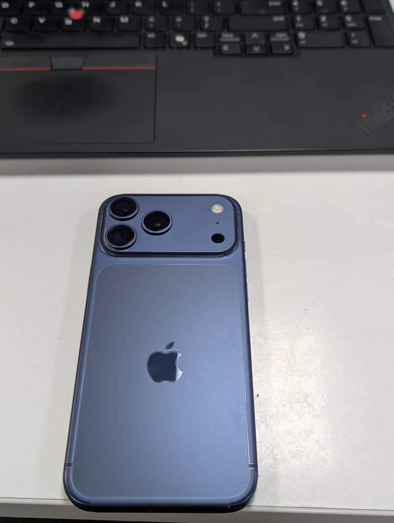 Apple iPhone 17 Pro Max 3