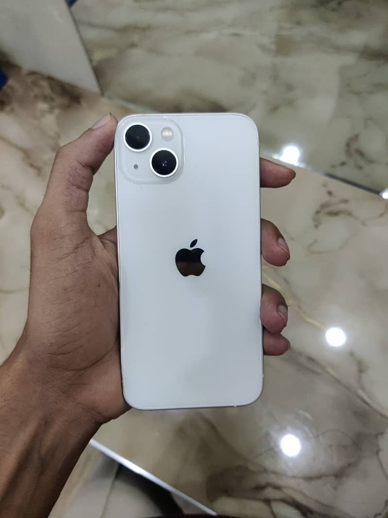 Apple iPhone 13 7