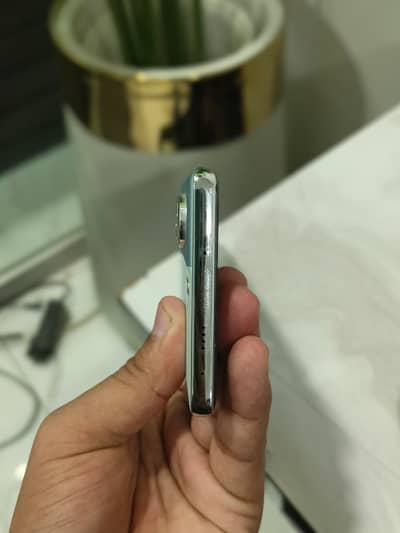 Tecno Camon 40 Pro 8/256GB Water Blue - New Condition with Warranty