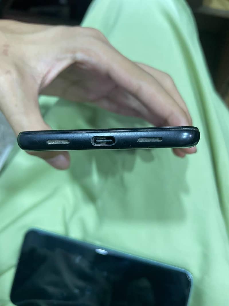 Google Pixel 4a 3