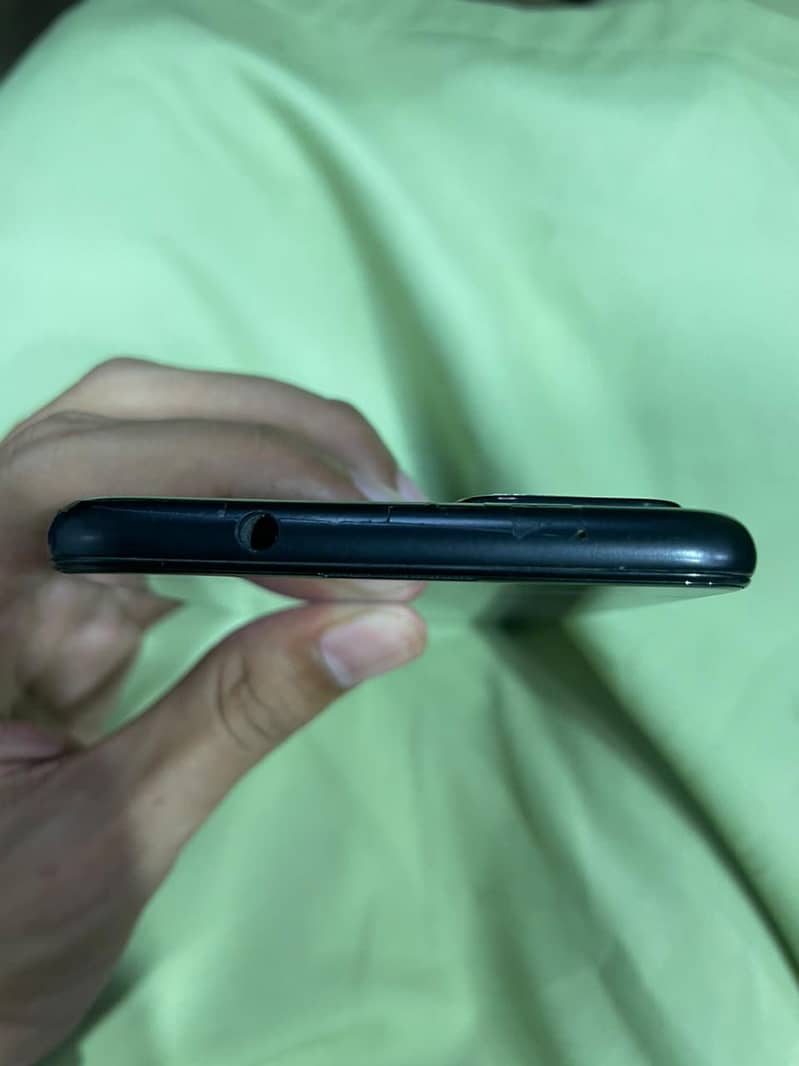 Google Pixel 4a 5