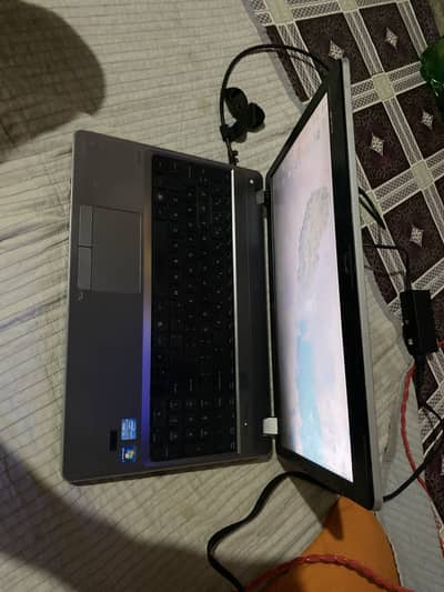 Hp laptop i3 3 rd generation